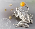 Dekoracyjna rzeźba żaby na szczęście