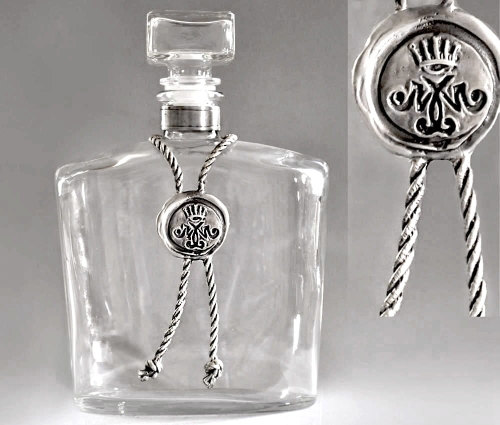 Karafka z pieczęcią