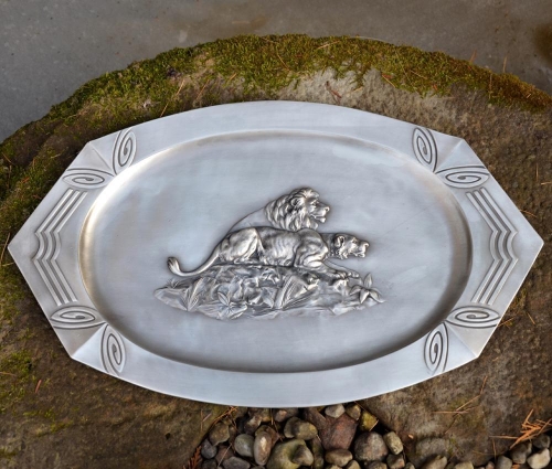 Wyjątkowa srebrzona taca z lwami