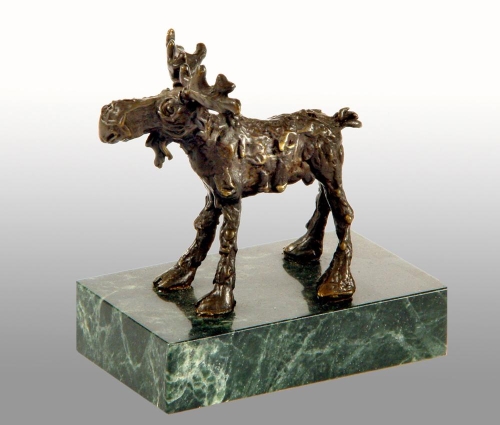 Łoś - rzeźba z brązu