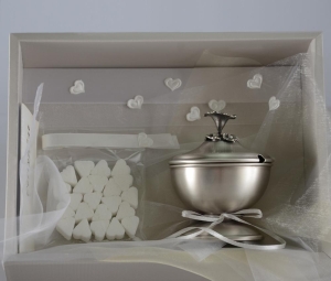 Prezent dla pary -zestaw upominkowy z cukiernicą