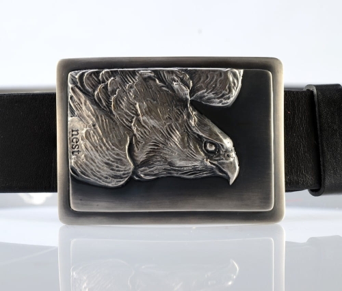 Męski pasek skórzany z klamrą - sokół - posrebrzana płaskorzeźba - efektowny prezent dla mężczyzny