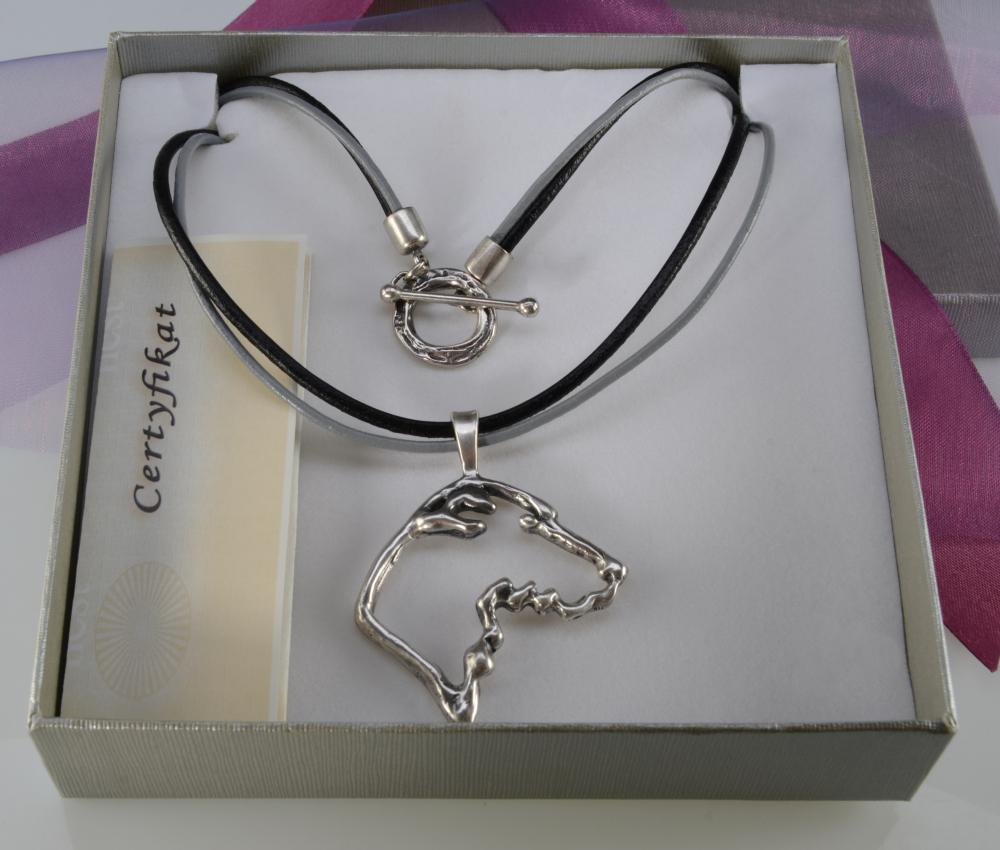 Naszyjnik z psem - oryginalny prezent dla kobiety