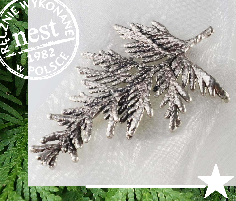 Srebrzona brosza - prezent świąteczny