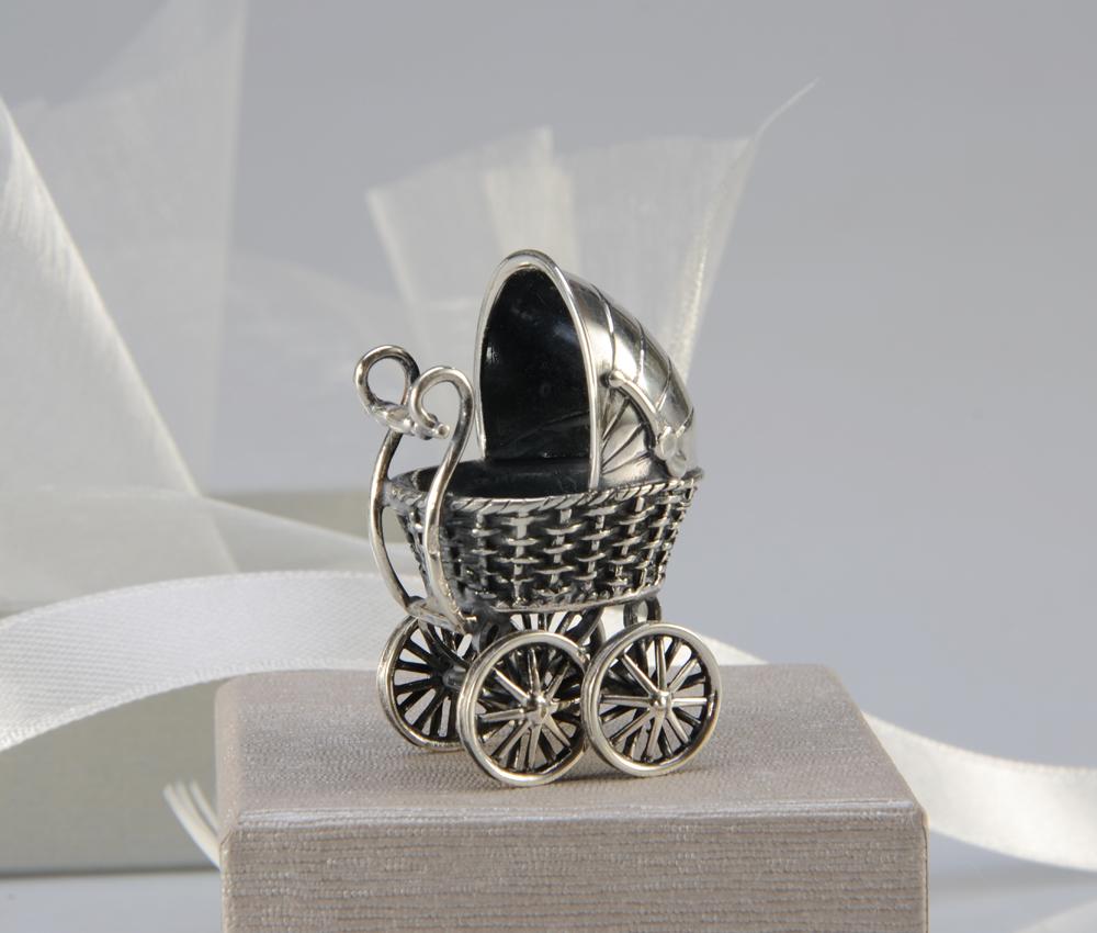 Prezent na narodziny - wózek dziecięcy ze srebra 925